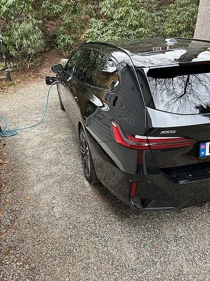BMW 550E 2025 photo 4