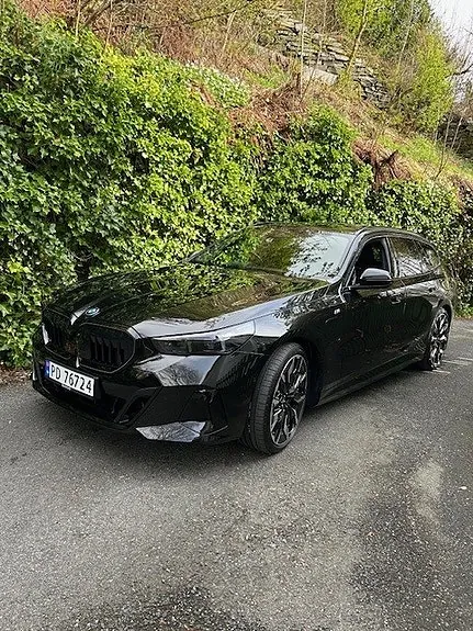 BMW 550E 2025 photo 2