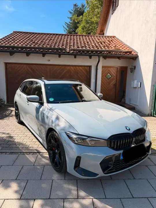 BMW 330