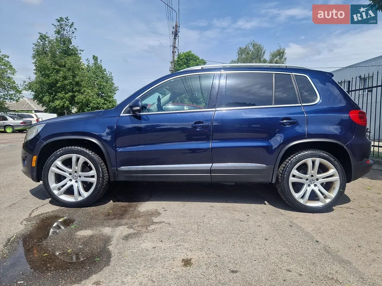 Volkswagen Tiguan 2011 photo 2