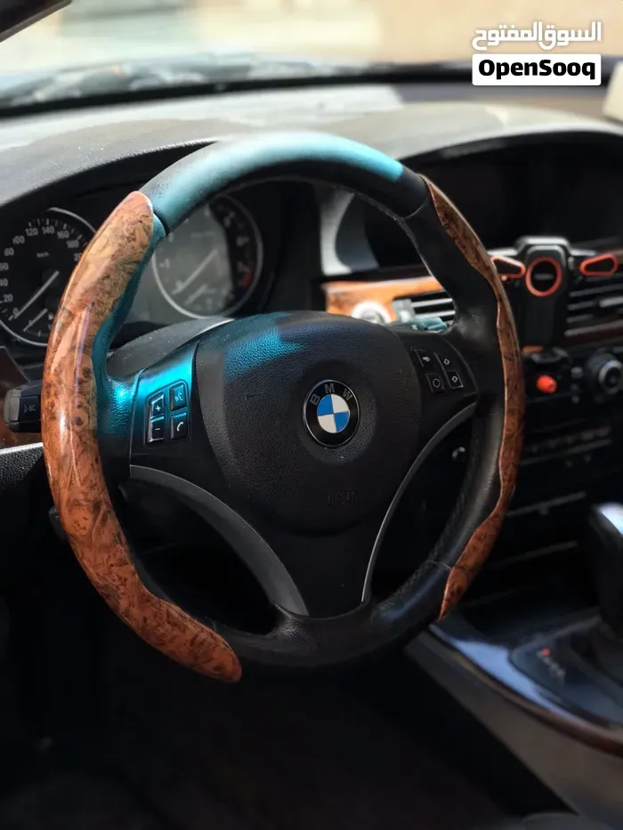 BMW 3 Series 2011 photo 3