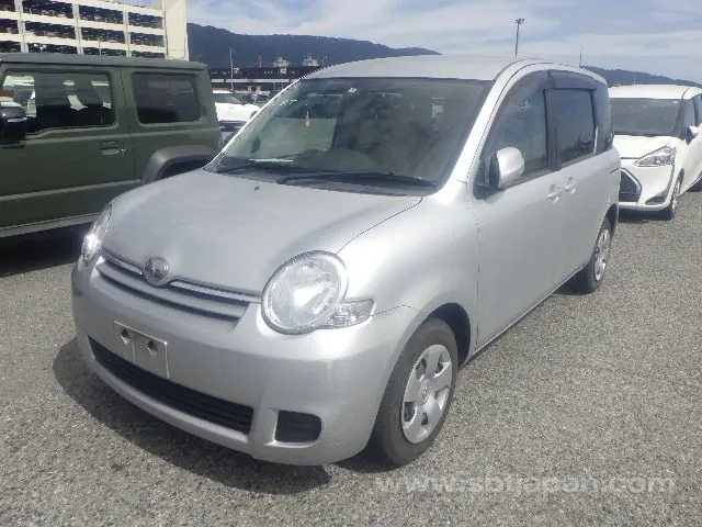 Toyota Sienta G 2007 photo 2
