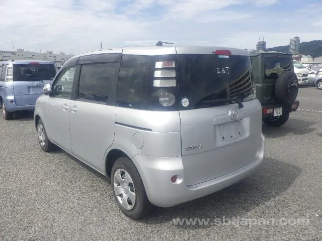 Toyota Sienta G 2007 photo 3