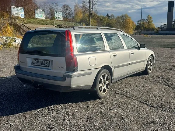 Volvo V70 2004 photo 3