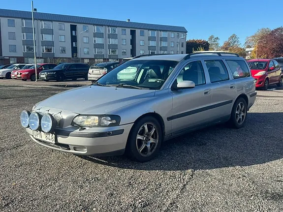 Volvo V70 2004 photo 2