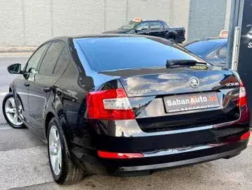 Skoda Octavia 2014 photo 2