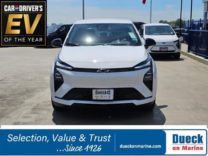 Chevrolet Bolt 2027 photo 3