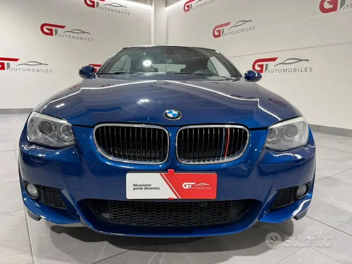 BMW 320 2011 photo 2