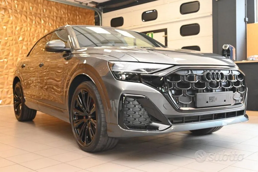 Audi Q8 2023 photo 2