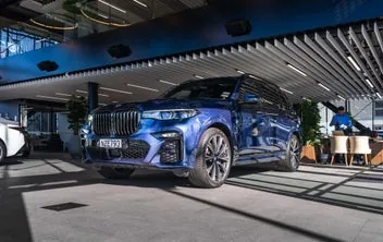 BMW X7 2022 photo 2