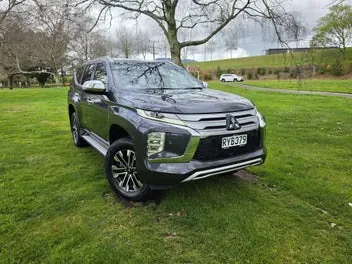 Mitsubishi Pajero Sport 2022 photo 2