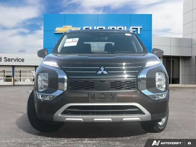 Mitsubishi Outlander 2024 photo 2
