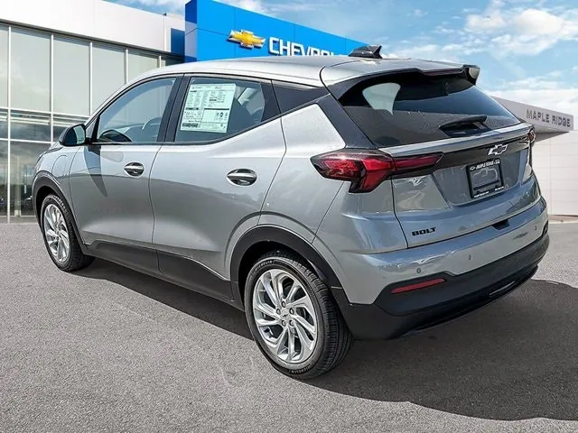 Chevrolet Bolt 2027 photo 3