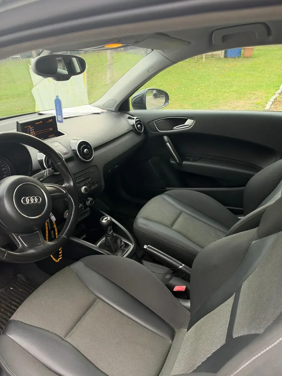 Audi A1 2011 photo 3