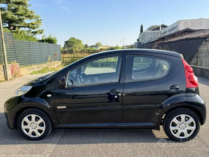 Peugeot 107 2007 photo 3
