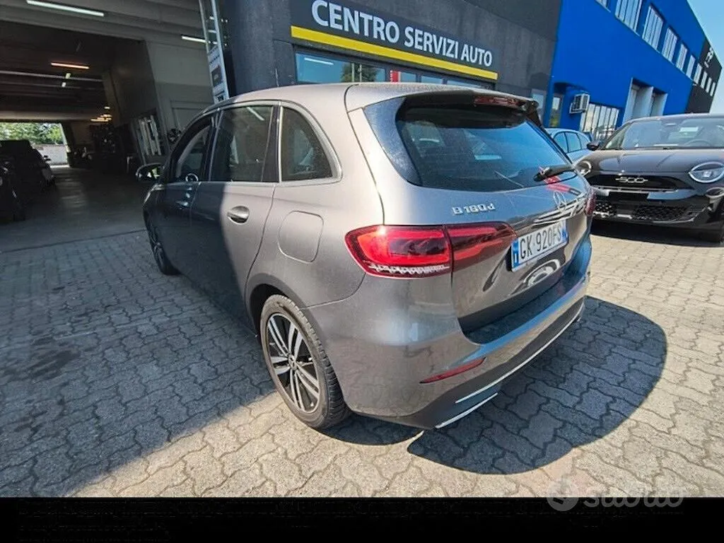 Mercedes-Benz B-Class 2022 photo 3