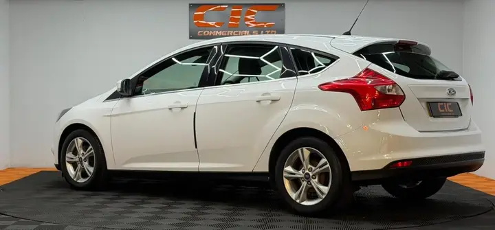 Ford Focus 2013 photo 4