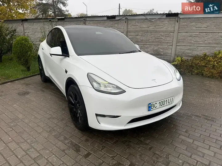 Tesla Model Y