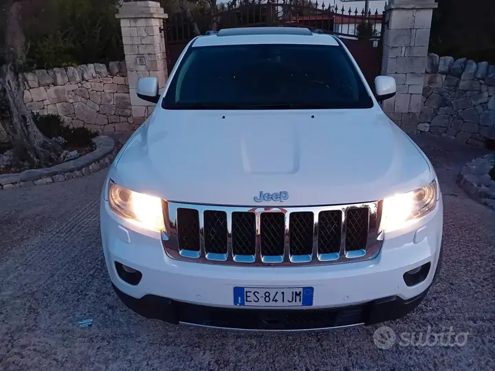 Jeep Grand Cherokee 2013 photo 3