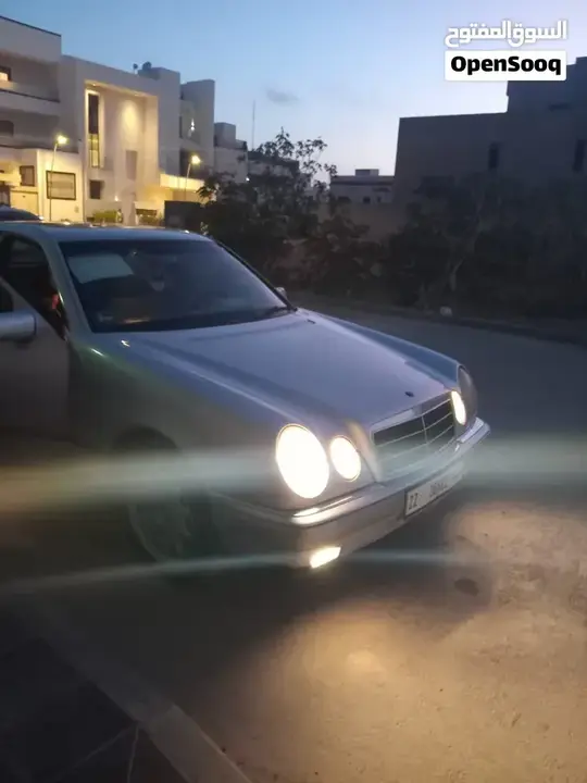 Mercedes-Benz E-Class 2000 photo 2
