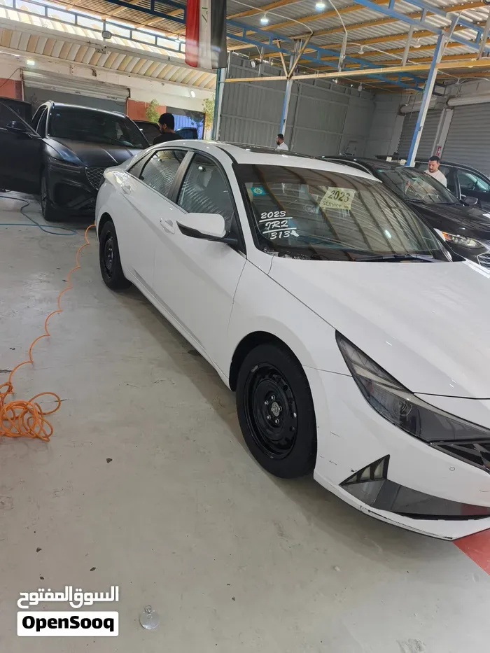 Hyundai Elantra 2023 photo 2
