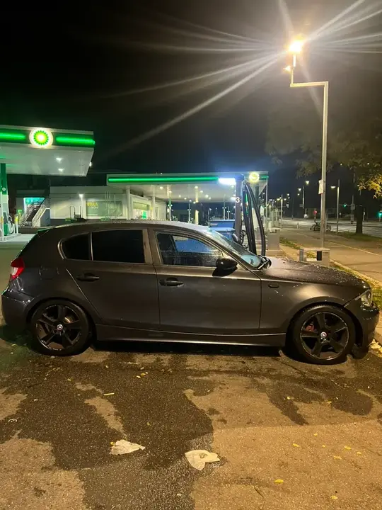 BMW 1 Series 2004 photo 2