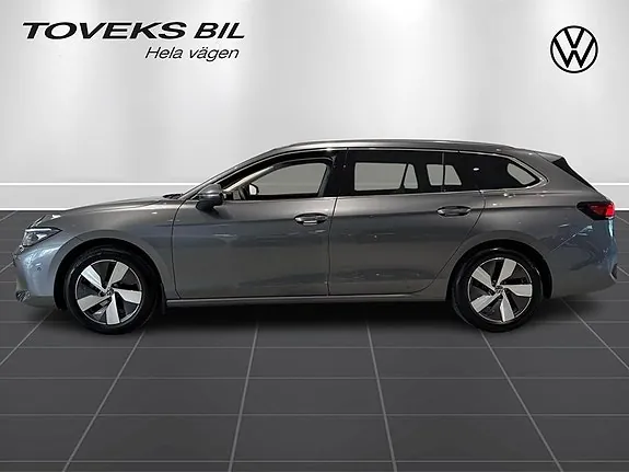 Volkswagen Passat 2025 photo 2