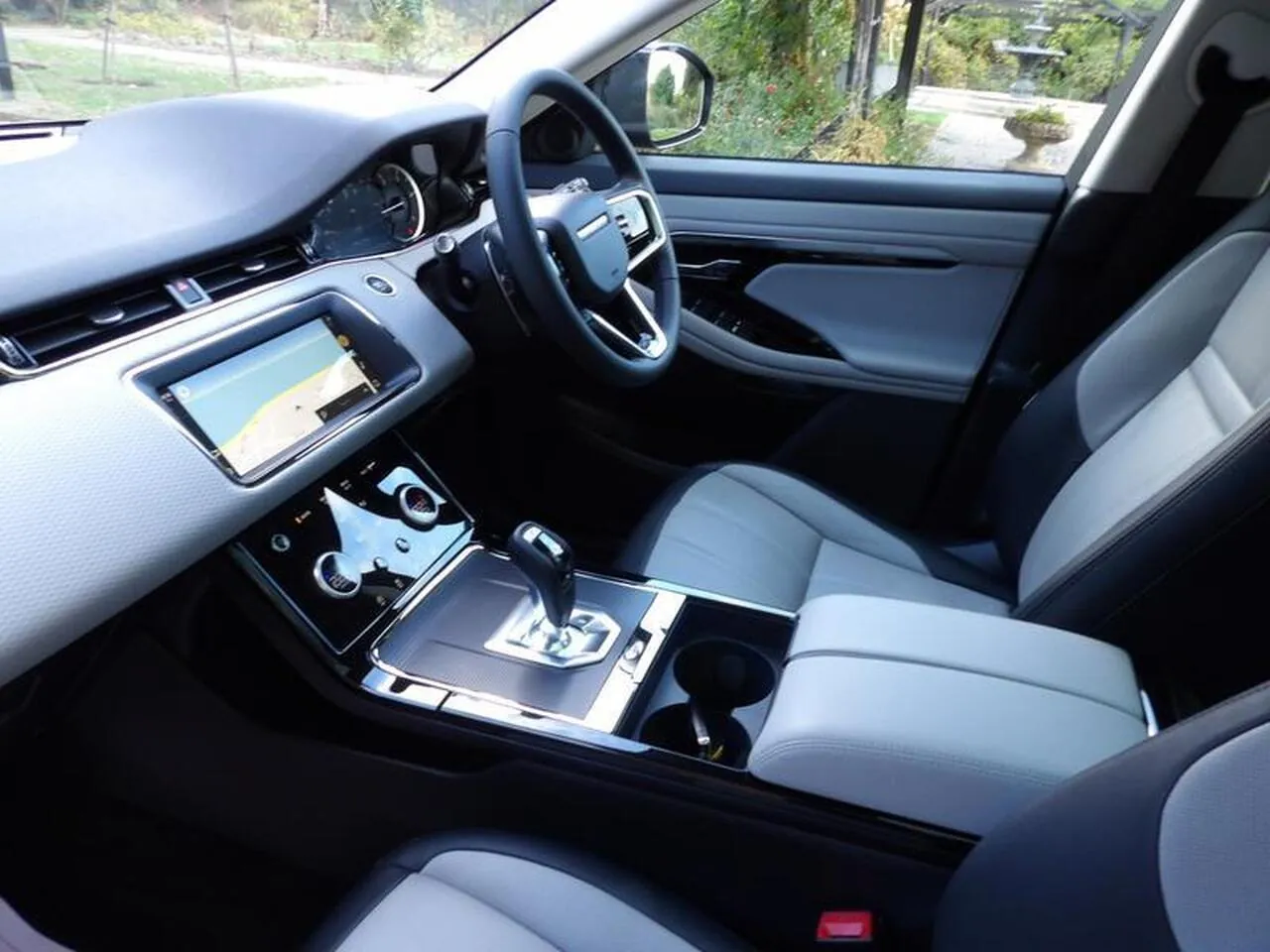 Land Rover Range Rover Evoque 2023 photo 4