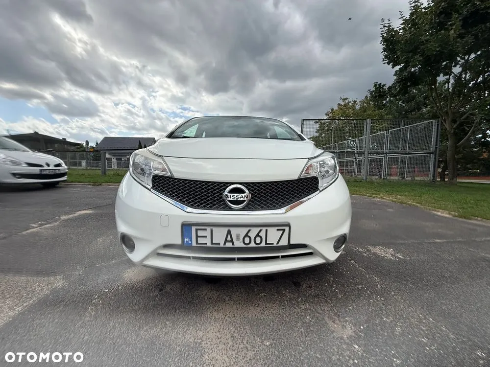 Nissan Note 2014 photo 2