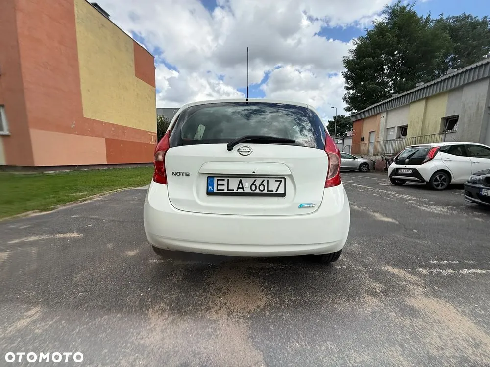 Nissan Note 2014 photo 4