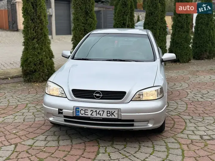 Opel Astra 2000 photo 2