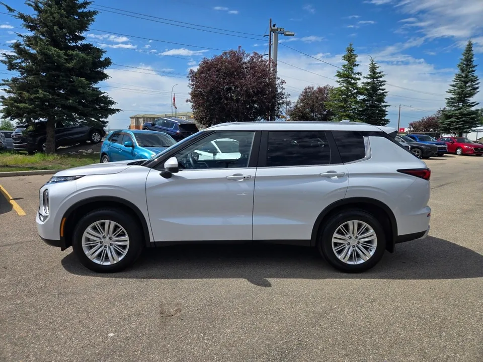 Mitsubishi Outlander 2024 photo 4