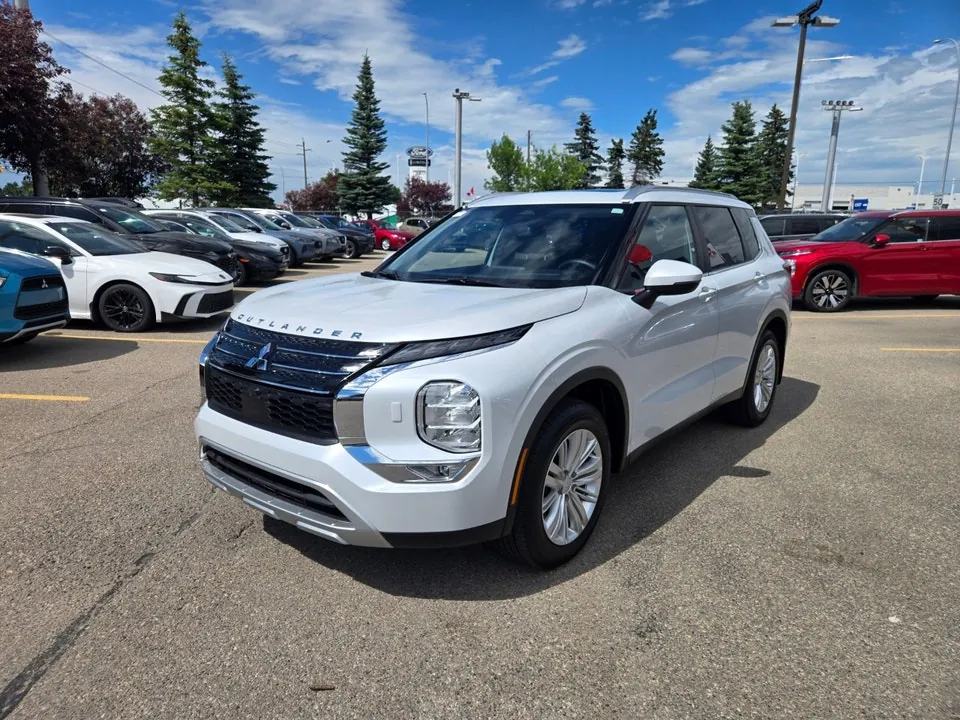 Mitsubishi Outlander 2024 photo 3