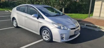 Toyota Prius 2011 photo 2