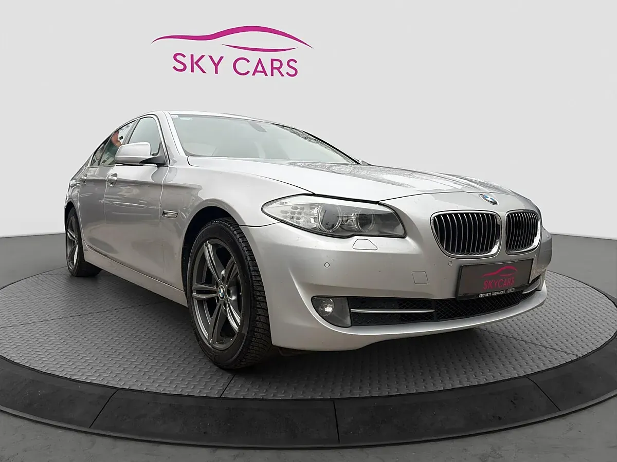 BMW 5 Series 2011 photo 3