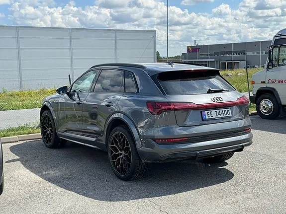 Audi E-Tron S 2022 photo 2