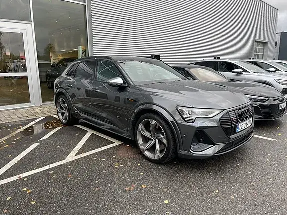 Audi E-Tron S