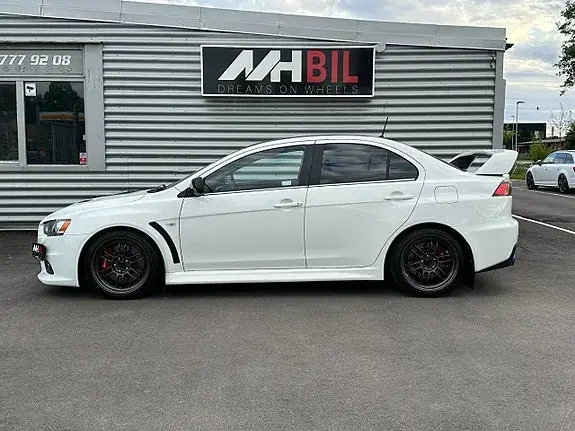 Mitsubishi Lancer 2012 photo 2