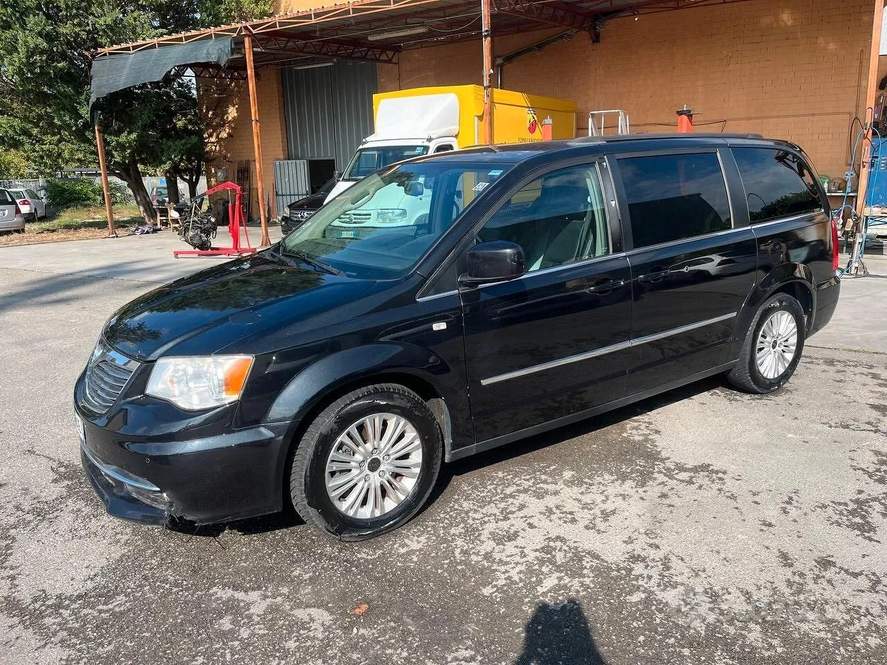 Lancia Voyager 2013 photo 4