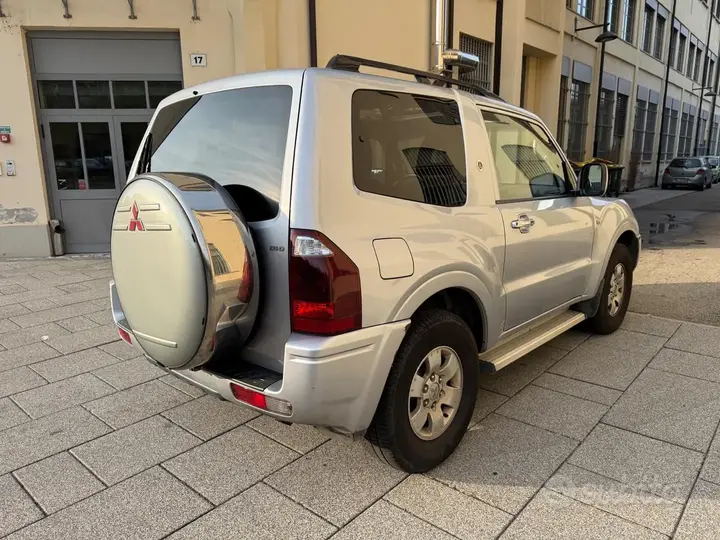 Mitsubishi Pajero 2006 photo 5