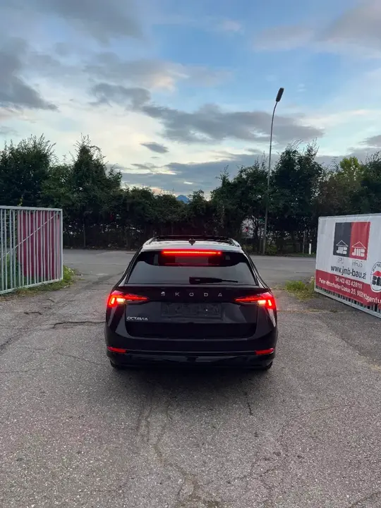 Skoda Octavia 2021 photo 3