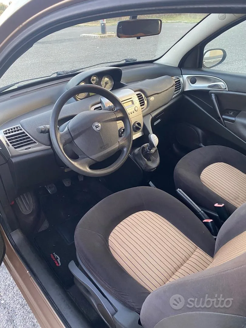 Lancia Ypsilon 2006 photo 5