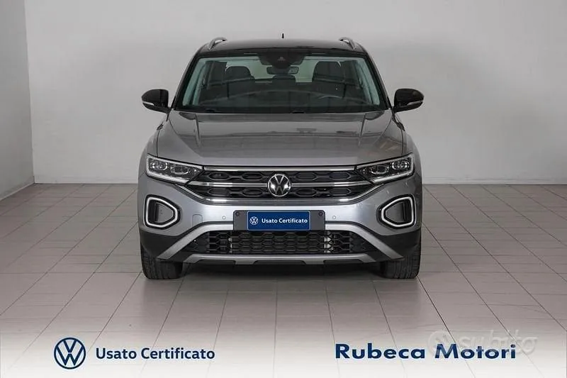 Volkswagen T-Roc 2023 photo 2