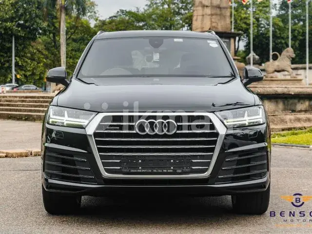 Audi Q7 2017 photo 2