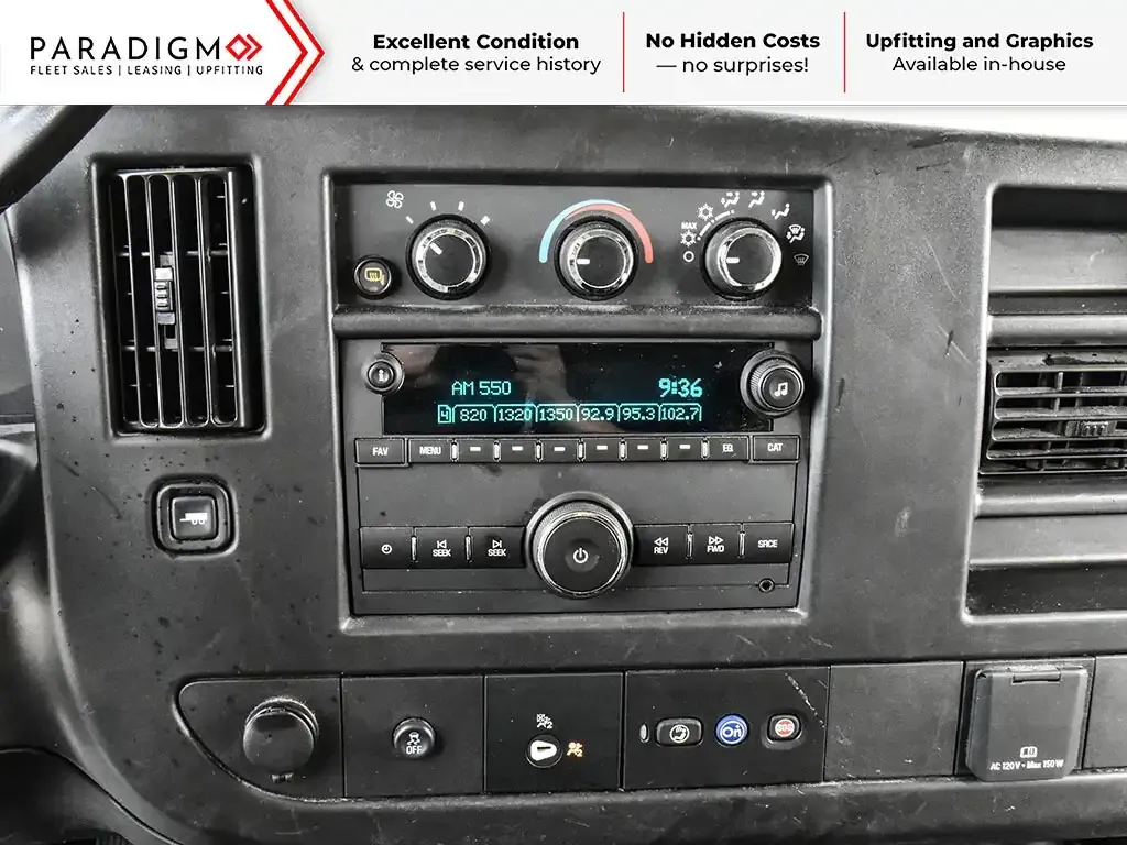 Chevrolet Express 2500 2025 photo 2