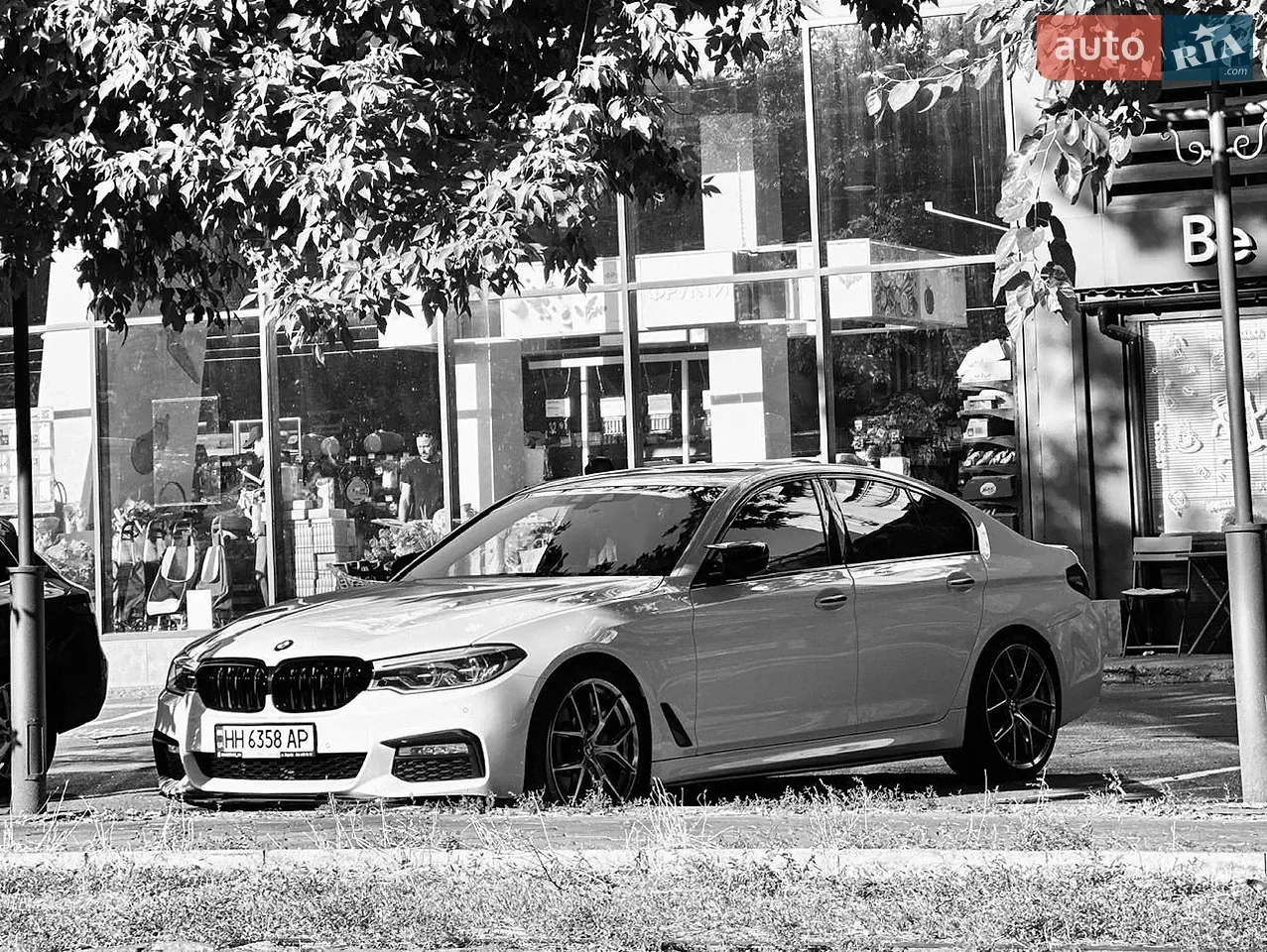 BMW 5 Series 2017 photo 2