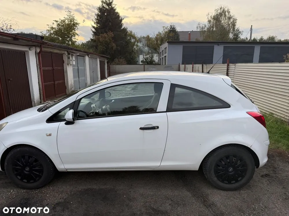 Opel Corsa 2010 photo 2