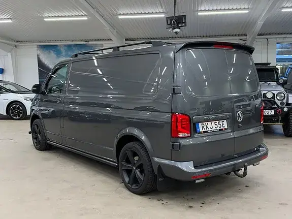 Volkswagen Transporter 2021 photo 2