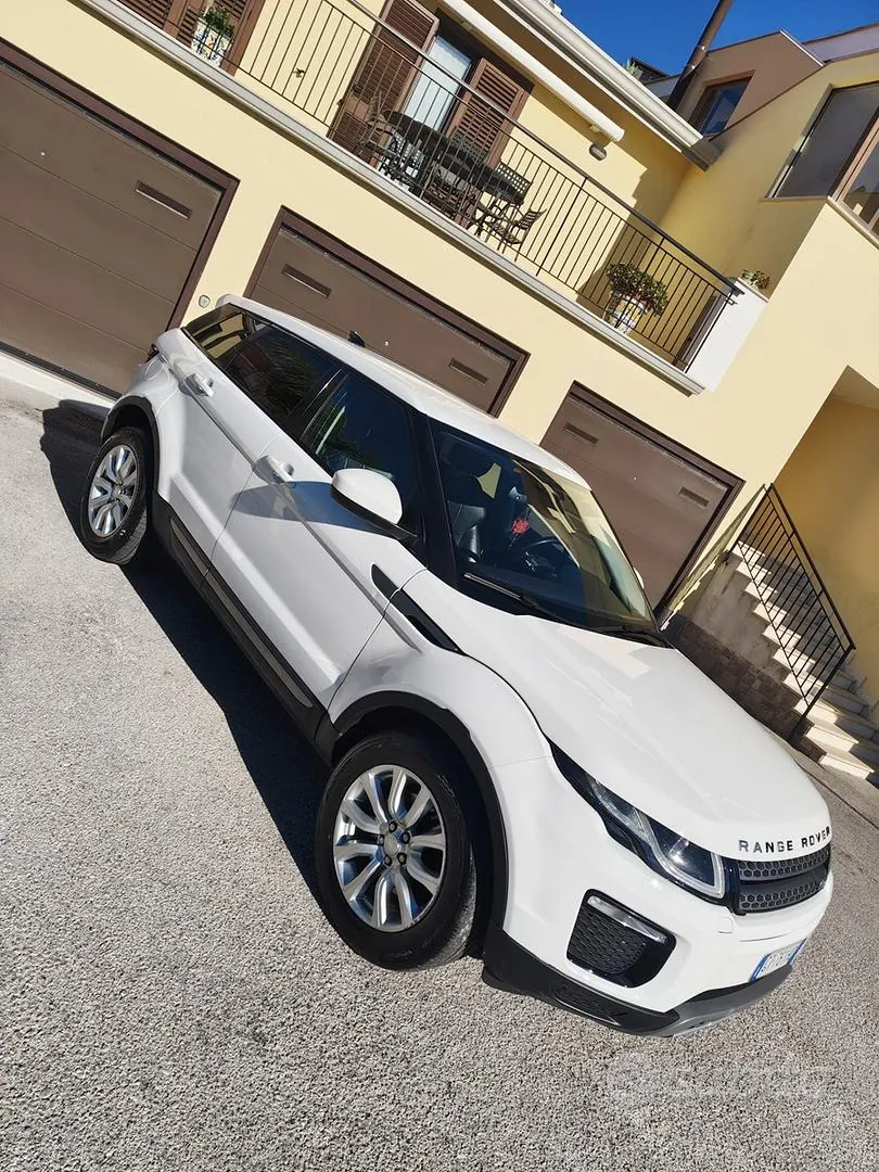 Land Rover Range Rover Evoque 2018 photo 2
