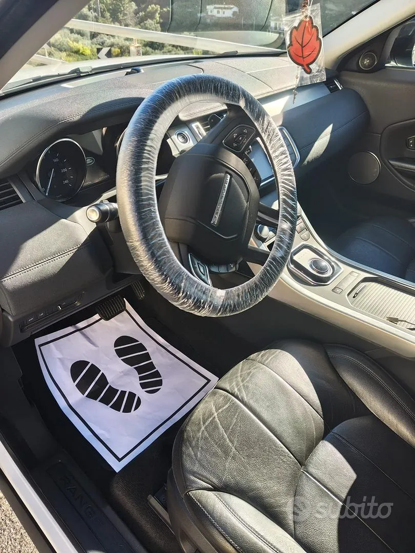 Land Rover Range Rover Evoque 2018 photo 5